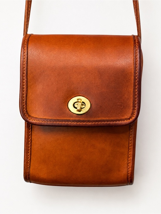 Coach Handbags - Vintage Coach Scooter Bag 9893 British Tan Leather Crossbody USA